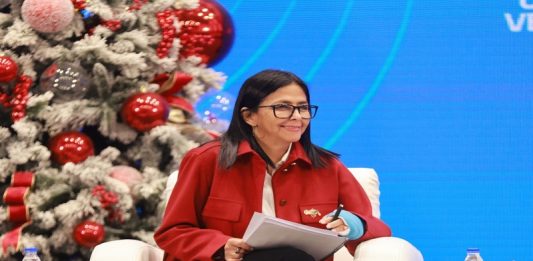 Delcy Rodríguez: Venezuela cierra un año de unión y cohesión junto a empresarios del país