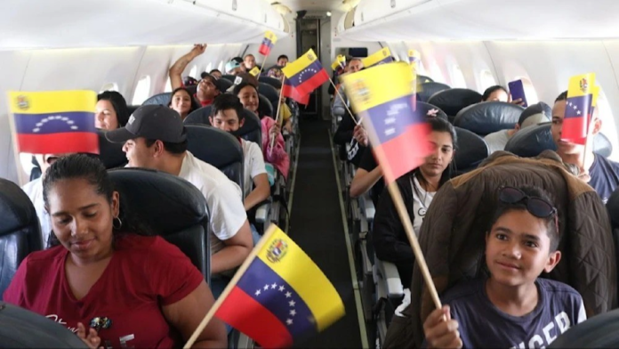 Más de 1.1 millones de venezolanos de regreso al país para la navidad Más de 1.1 millones de venezolanos de regreso al país para la navidad