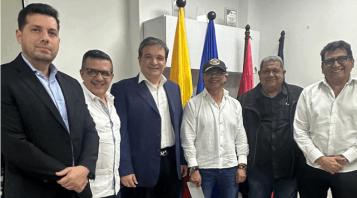 Maduro saluda reunión de opositores venezolanos con Petro Maduro saluda reunión de opositores venezolanos con Petro