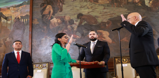 Delcy Rodríguez jura como presidenta encargada