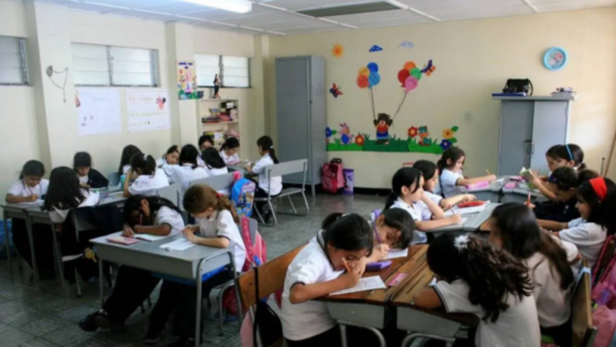 Ministerio de Educación ratifica el reinicio de clases este 12 de enero