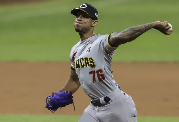 CARACAS JOSE TORRES peloteros del Caracas se unen al Magallanes