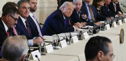 Ejecutivo de Halliburton le dice a Trump porque salieron de Venezuela