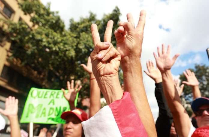Historiadores constituyen frente por la liberación de Maduro y Cilia Flores Historiadores constituyen frente por la liberación de Maduro y Cilia Flores