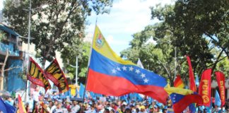 el pueblo venezolano se mantiene en movilización