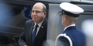 Israel, Moshe Yaalon contra Netanyahu