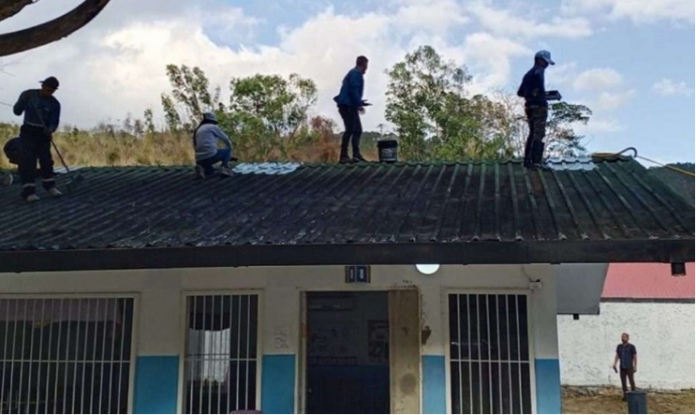 Reparaciones en urbanismo de Ciudad Tiuna