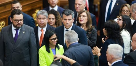 D.R: «Si me toca ir a Washington, lo haré caminando,