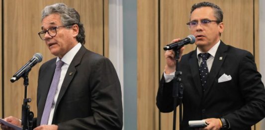 Sector farmacéutico y bancario ratifican compromiso con el crecimiento económico de la nación