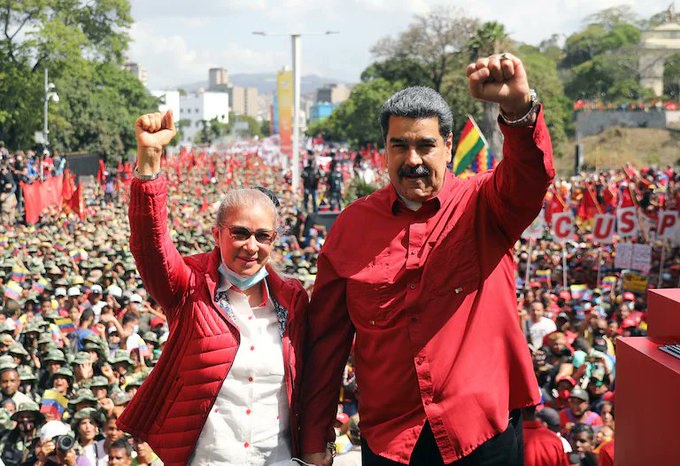 ellos Nicolás y Cilia