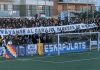 Hinchada del Club Esportiu Europa desplegó pancarta en rechazo a agresión de EEUU contra Venezuela