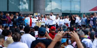 Llevan a cabo entrega de carta por liberación de Maduro y Cilia