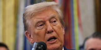 Trump envía "gran armada" hacia Irán