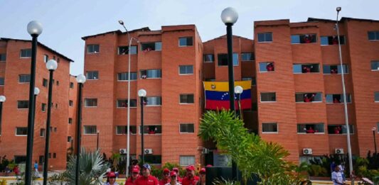 Más de 300 apartamentos