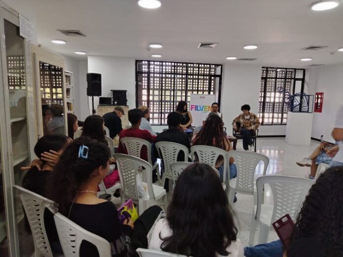 Presentan Colección literaria para jóvenes 25 para el 25 en 21ª FILVEN Carabobo Presentan Colección literaria para jóvenes 25 para el 25 en 21ª FILVEN Carabobo