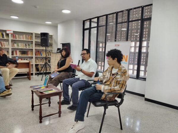 Presentan Colección literaria para jóvenes 25 para el 25 en 21ª FILVEN Carabobo