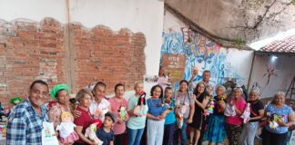 Valencia: Muñequeros celebran su día en honor a Zobeyda Jiménez