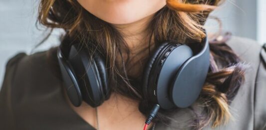 Estudios recientes mostraron que los auriculares contienen sustancias químicas tóxicas