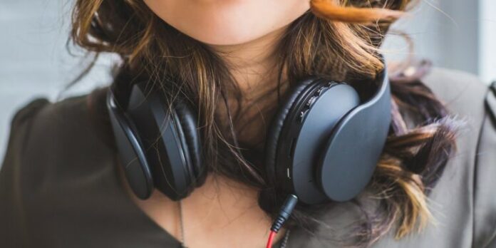 Estudios recientes mostraron que los auriculares contienen sustancias químicas tóxicas Estudios recientes mostraron que los auriculares contienen sustancias químicas tóxicas
