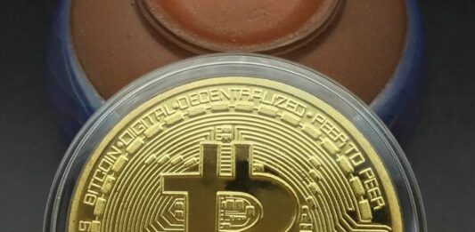 Cae el Bitcoin tras escalada militar en Medio Oriente