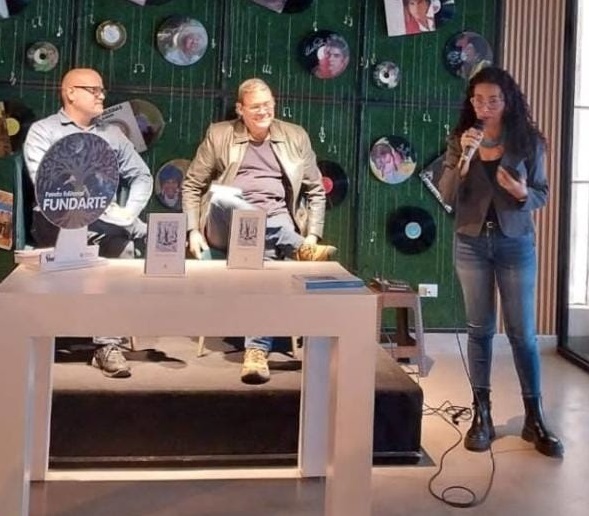 Novela Deshabitados-Marhisela Ron León-Desde la orilla-presentación