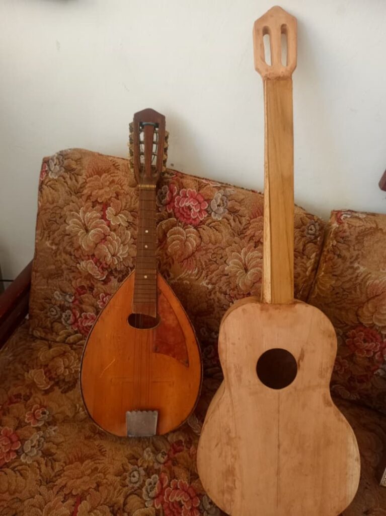 Eladio Marcano luthier Puerto Cabello