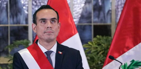 Congreso Perú destituyó