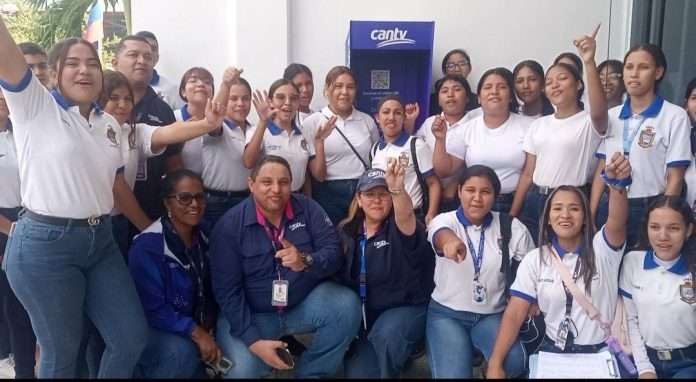 Zonas-Ultra-benefician-a-mas-de-40.000-estudiantes-en-15-estados-del-pais-3-696x382