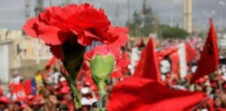 Celebrada marcha de los Claveles en honor a Alí Primera