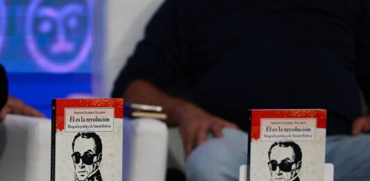 Él es la revolución