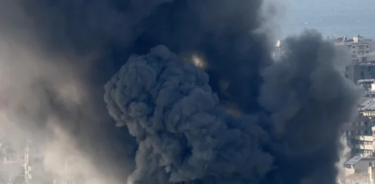 Nuevos bombardeos israelíes golpean Beirut en medio de agresión regional