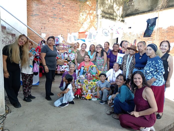 “Tendedero de Memorias” reunió a las mujeres en un espacio de arte y reflexión “Tendedero de Memorias” reunió a las mujeres en un espacio de arte y reflexión