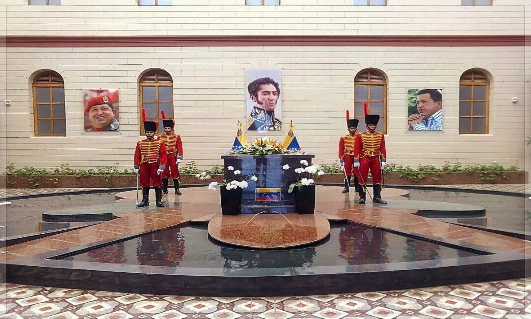 Pueblo conmemora al Comandante Hugo Chávez con vigilia en su honor