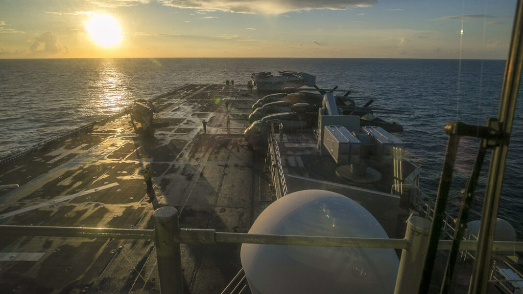 Buque anfibio de EEUU