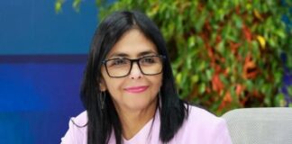 Venezuela firma contratos