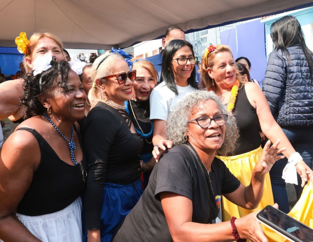 Delcy Rodríguez - mujeres - agende de paz