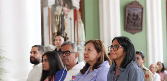 Delcy Rodríguez convoca a la paz