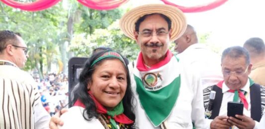 Iván Cepeda formaliza inscripción