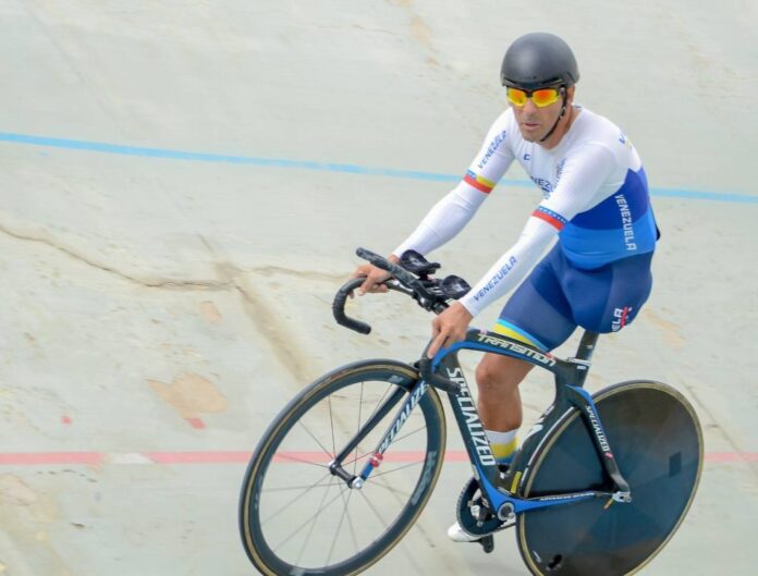 paraciclista Ricardo Fagundez