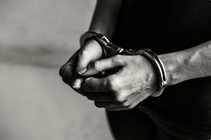 Hombre detenido en Caracas por publicar contenido íntimo de su expareja Hombre detenido en Caracas por publicar contenido íntimo de su expareja