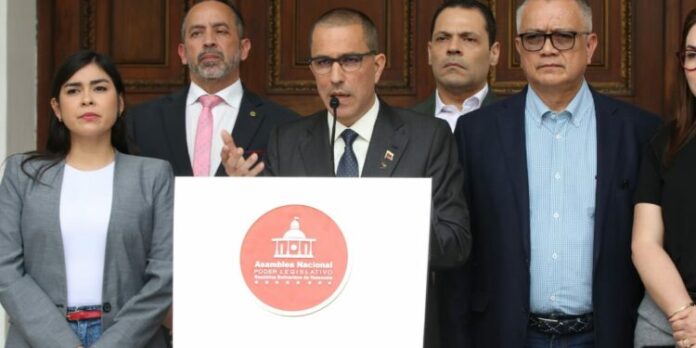 Jorge Arreaza: 7 mil 727 personas recibieron libertad plena con la Ley de Amnistía
