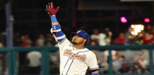 Venezuela pierde ante Dominicana y definirá su estancia en el clásico mundial contra Japón