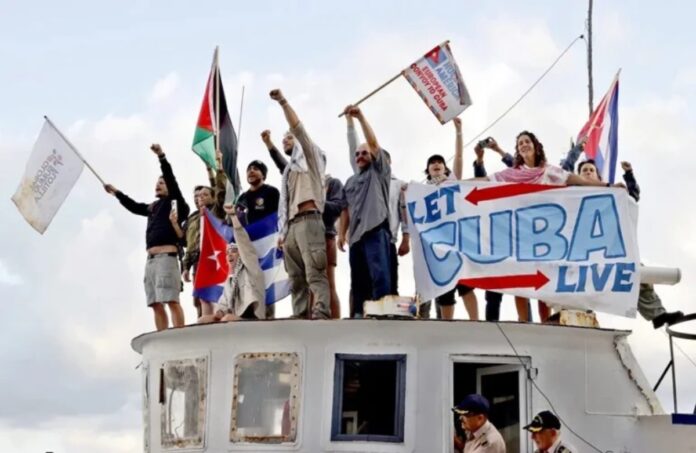 Activistas que llevaron ayuda a Cuba retenidos en EEUU y Panamá Activistas que llevaron ayuda a Cuba retenidos en EEUU y Panamá