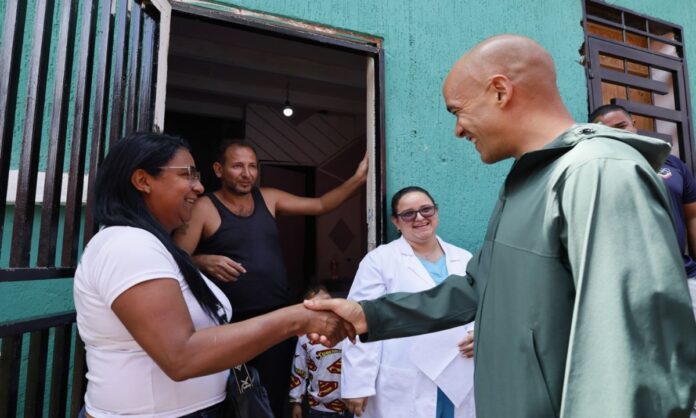 Héctor Rodríguez señala importancia de la Consulta Popular Nacional