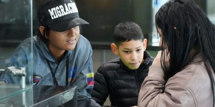 Arriban venezolanos Patria