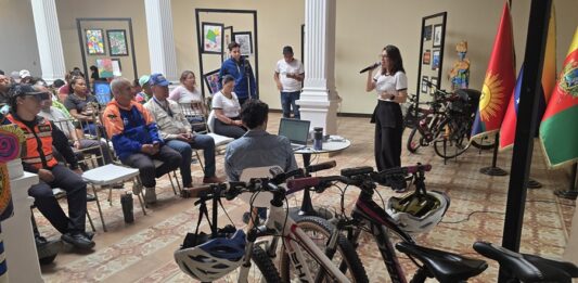 La Bici Va a la Escuela