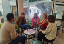 “El libro es una extraña mercancía”: Arnaldo Jiménez analiza el fenómeno editorial en la Ágora del Libro 2026