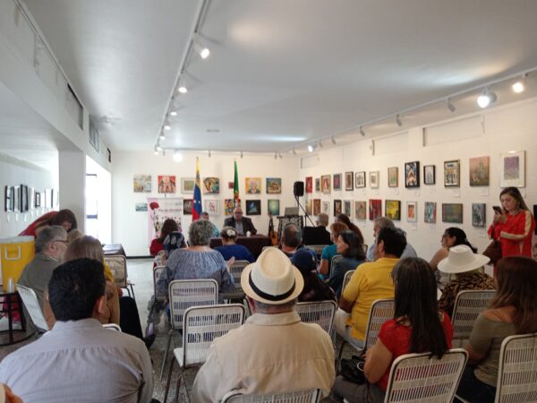 ‎ Poesía, música e historia cerraron la tarde del Ágora del Libro 2026