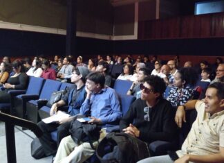 ‎ Poesía, música e historia cerraron la tarde del Ágora del Libro 2026