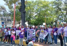 Gran pancartazo por el derecho a la vida y la no violencia contra la mujer se realizó en Santa Rosa